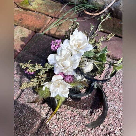 Floral & Feather Headband - Picture 5 of 15